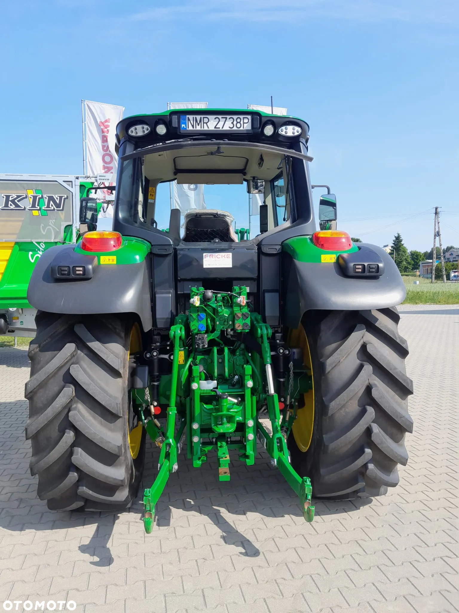 John Deere 6120M - 6