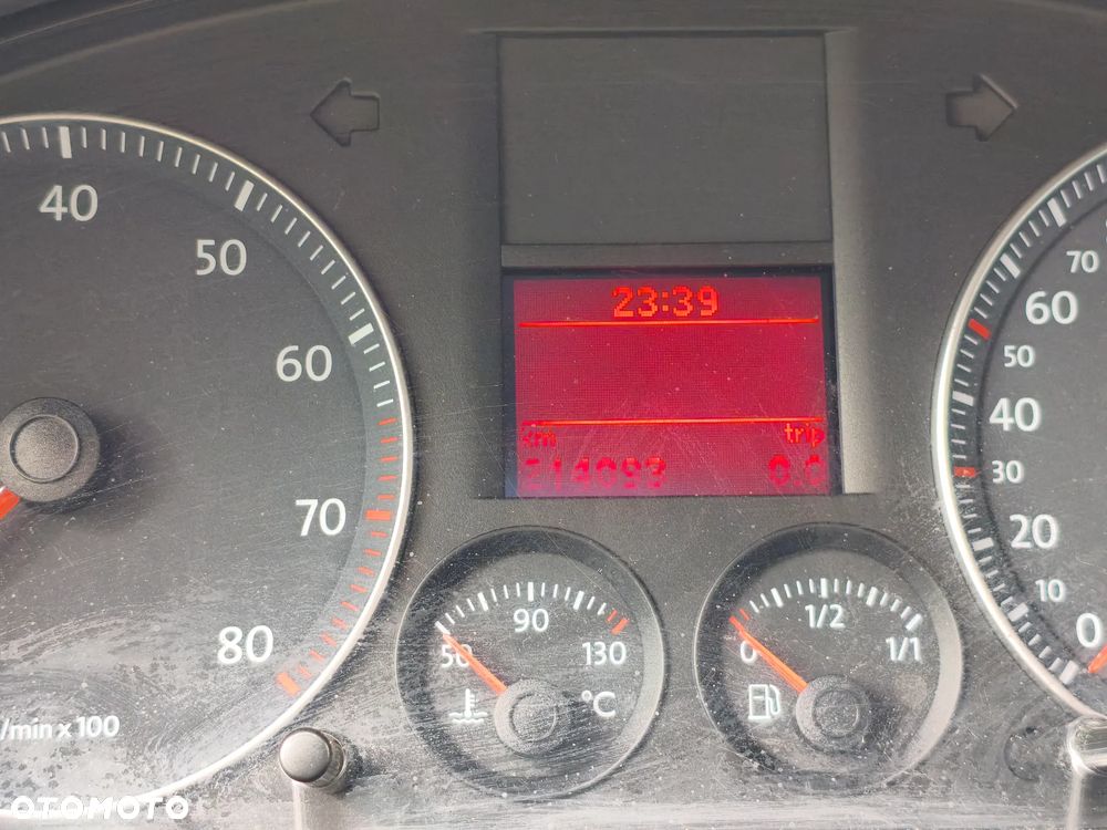Volkswagen Touran 1.6 Trendline - 11