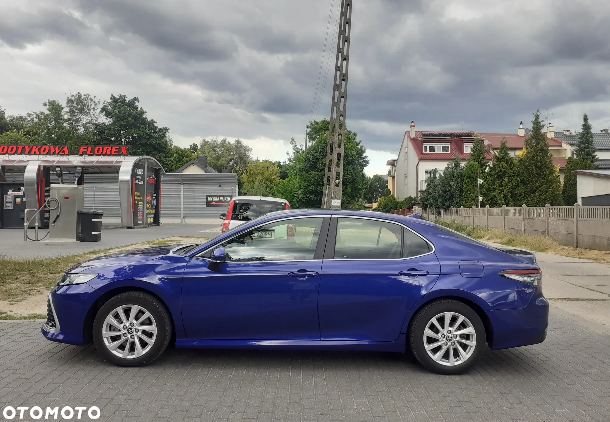 Toyota Camry - 2