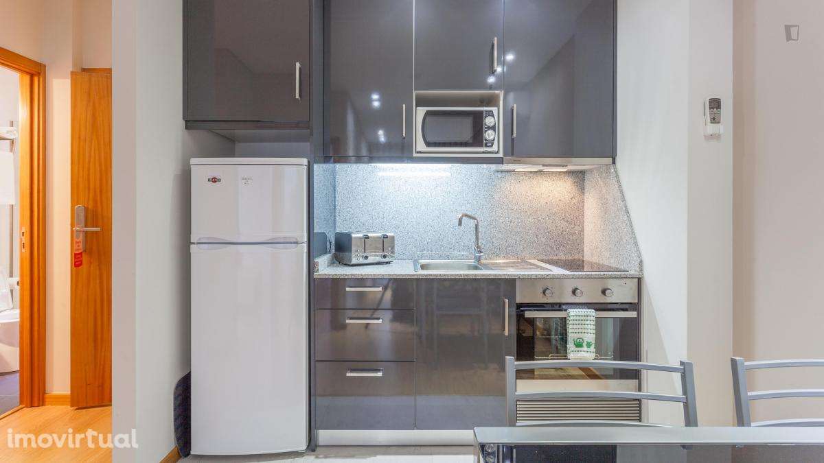 Apartamento com 1 quartos - localizado em Santo Ildefonso Porto - Grande imagem: 4/31