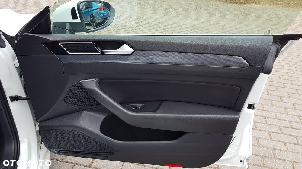 Volkswagen Arteon 2.0 TSI R-Line DSG - 26