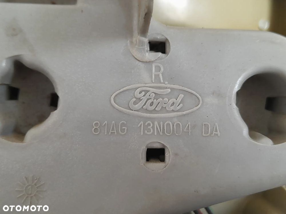 Lampa prawy tył Ford Escort MK3 81AG13A602DA - 9