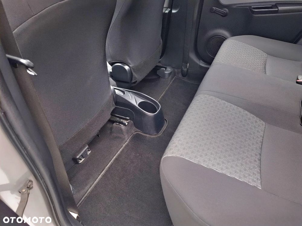 Toyota Yaris 1.0 VVT-i Style - 6