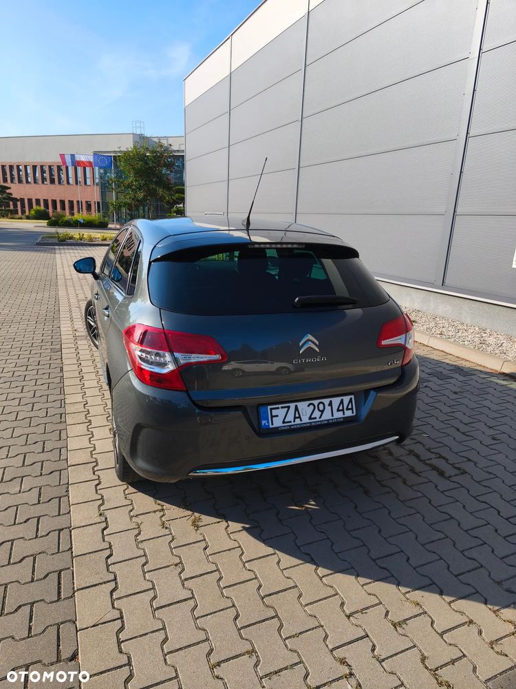 Citroën C4 1.6 VTi Exclusive - 3