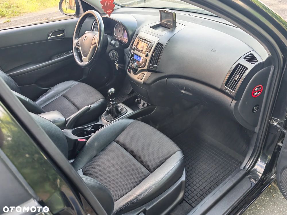 Hyundai i30 2.0 Premium - 15