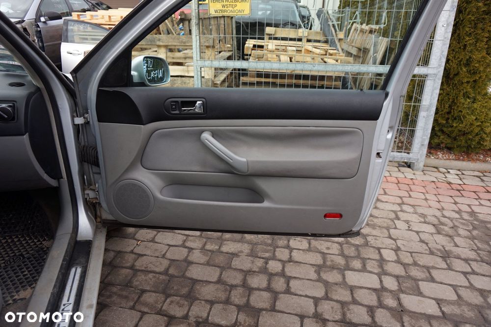 DRZWI PRZEDNIE PRAWE GOLF IV 3D HB LA7W  SREBRNY VOLKSWAGEN 1997-2006 - 10
