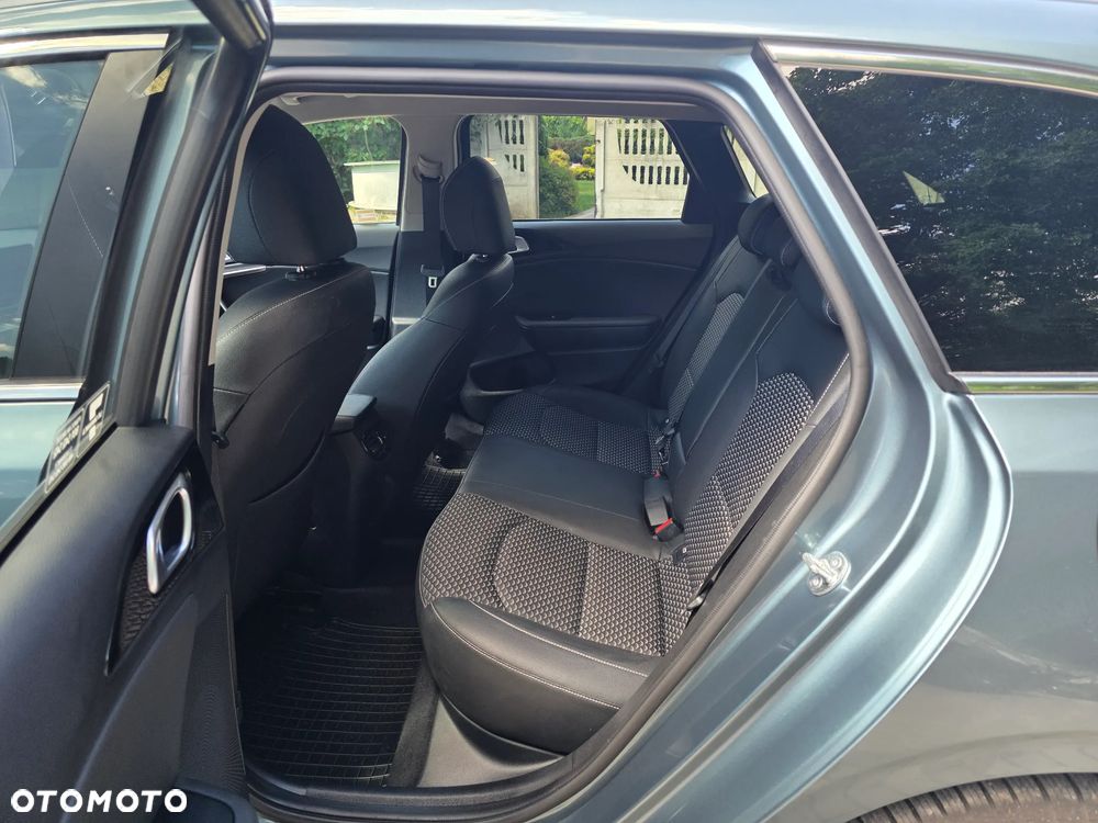 Kia Ceed 1.5 T-GDI M - 11