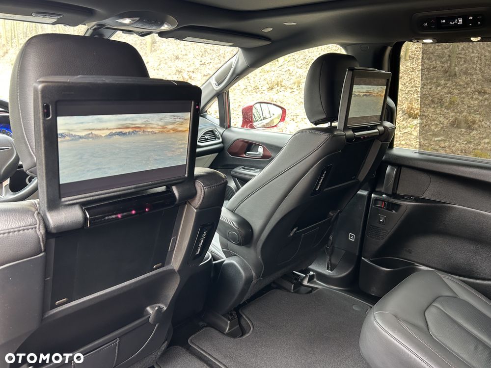 Chrysler Pacifica - 7