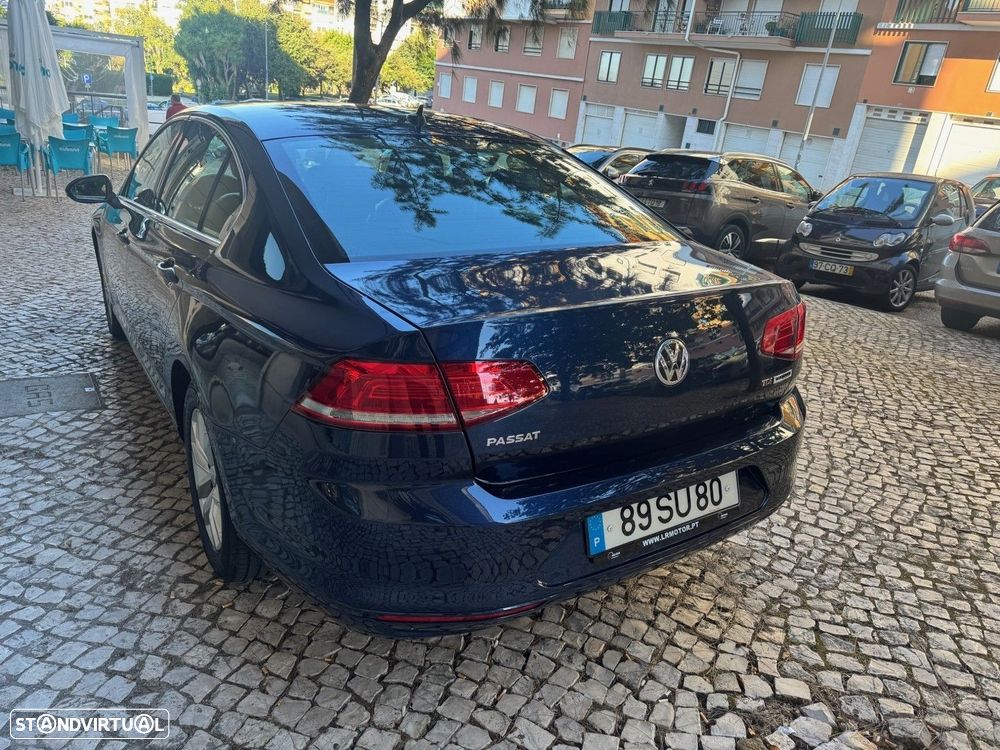 VW Passat 1.6 TDI Highline DSG - 4