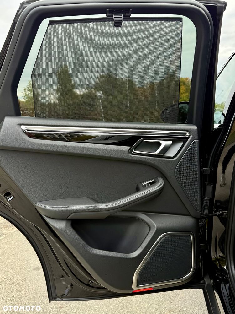 Porsche Macan - 31