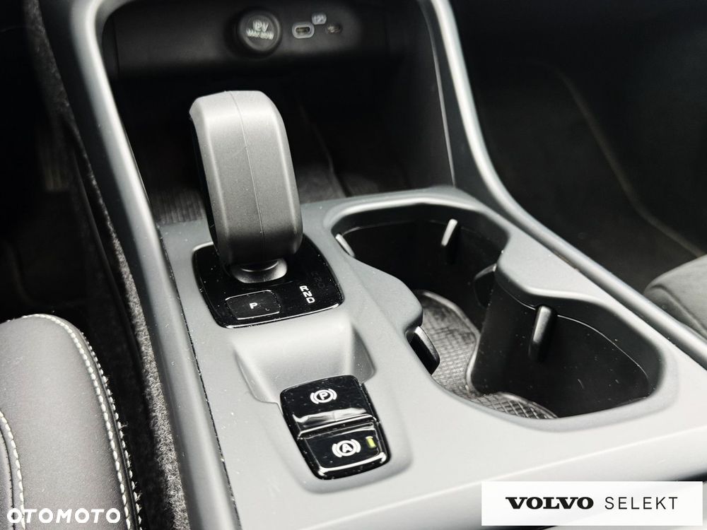 Volvo XC 40 - 24