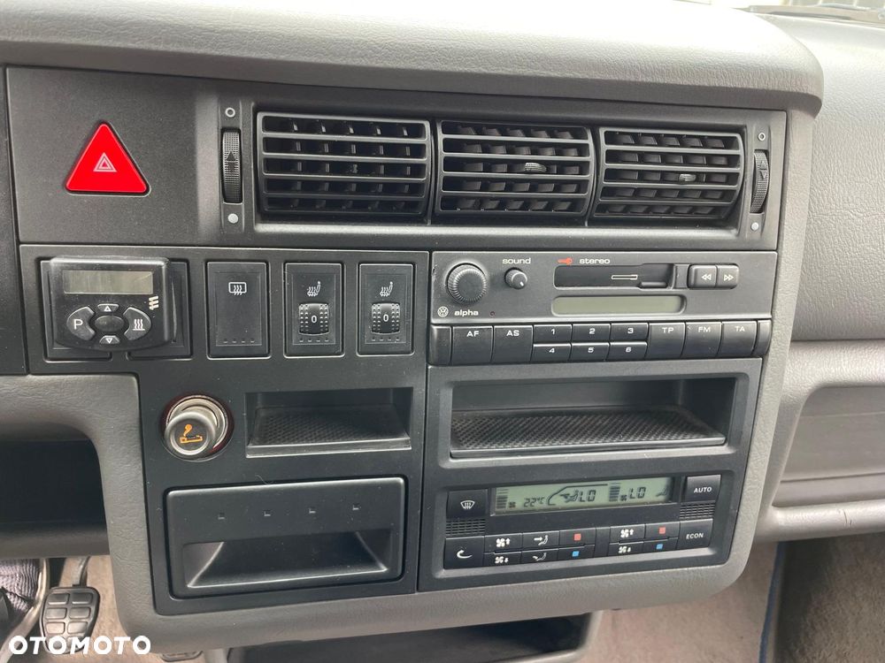 Volkswagen Multivan - 8
