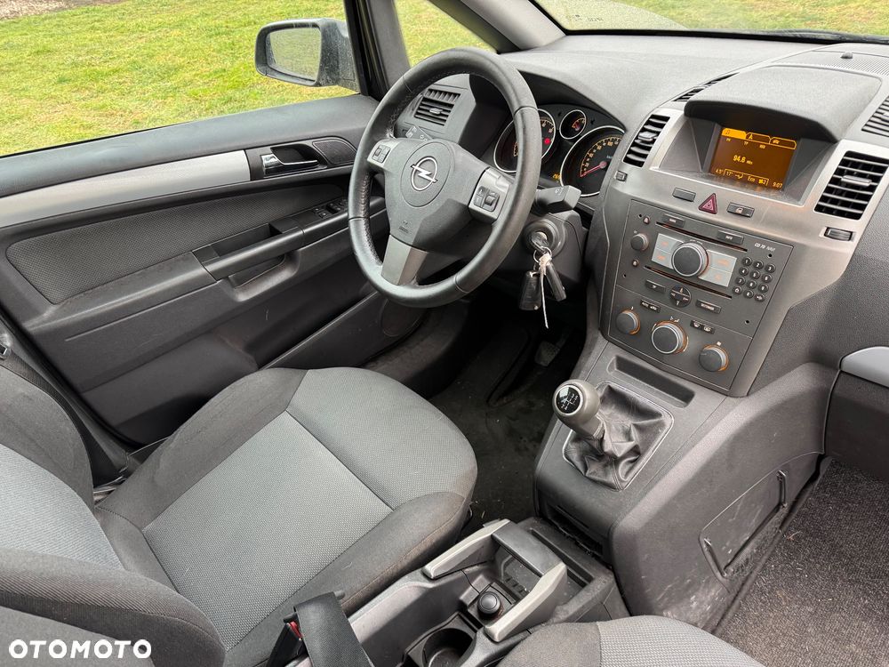 Opel Zafira - 14