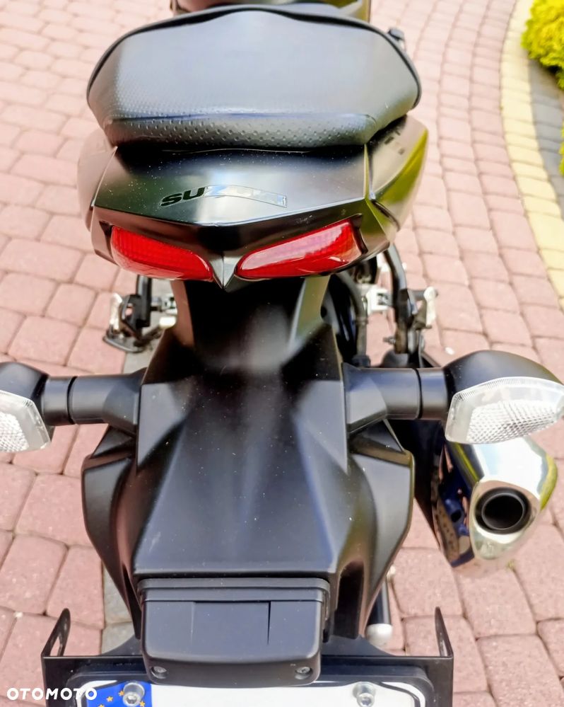 Suzuki SV - 18