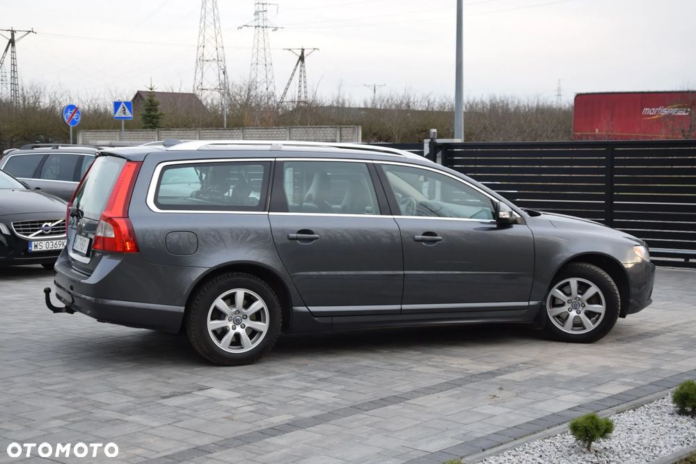 Volvo V70 2.5T Summum - 15