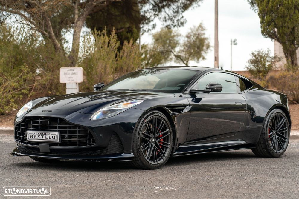 Aston Martin DB12 Coupé - 1