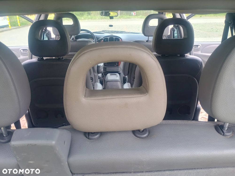 Chrysler Voyager 2.8 Executive SE CRD - 11
