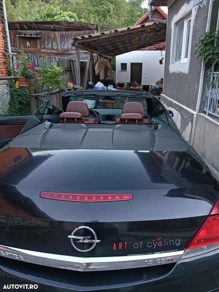 Opel Astra 1.9 CDTI Cosmo - 2