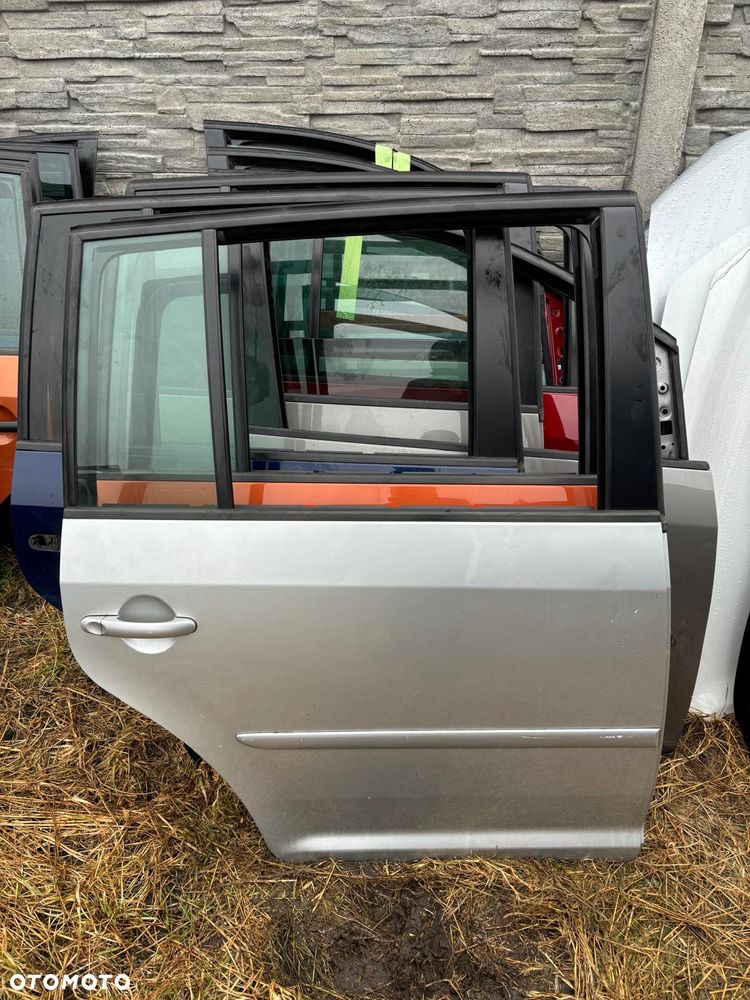 VW VOLKSWAGEN TOURAN I 2003-2015r RÓŻNE KOLORY DRZWI PRAWE TYLNE POZNAŃ GIEŁDA - 4