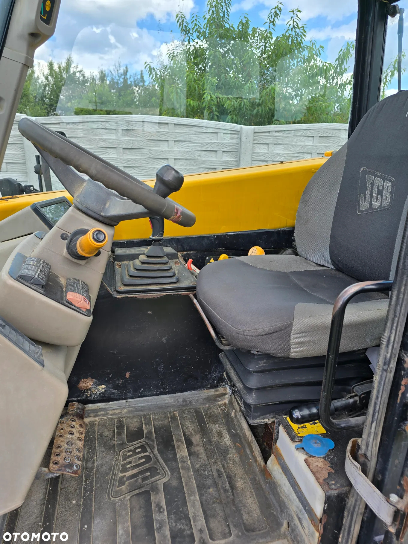 JCB - 3