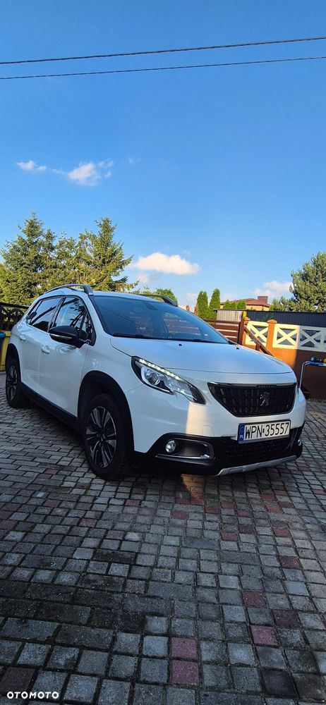 Peugeot 2008 1.2 Pure Tech GPF Style S&S - 8