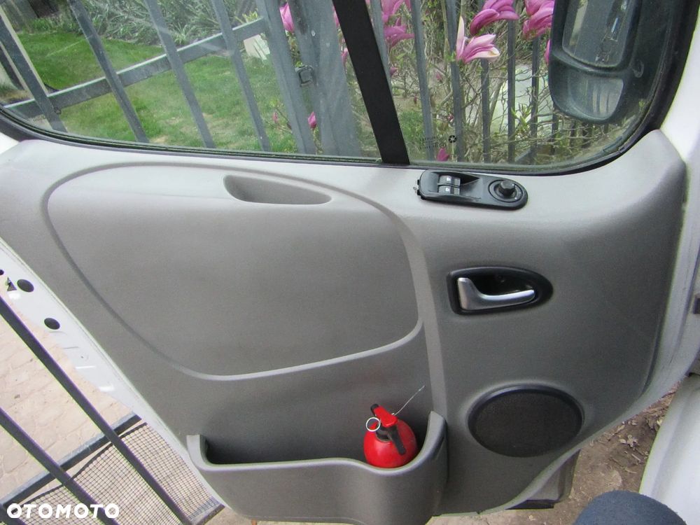 Opel vivaro - 12
