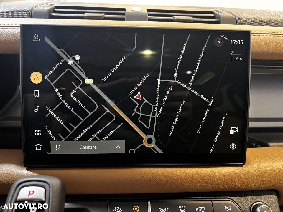 Land Rover Defender - 14