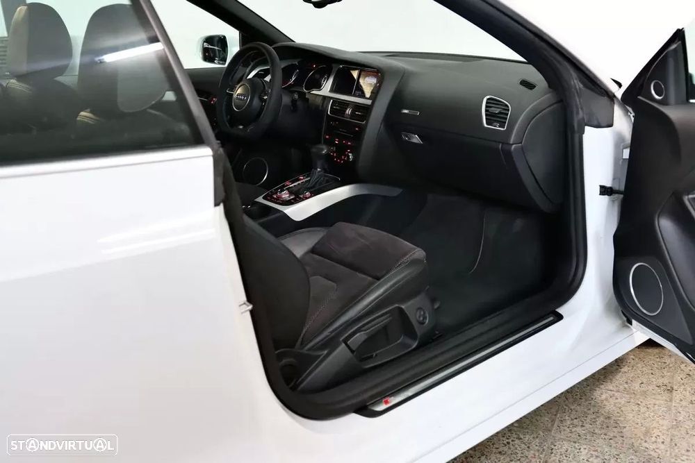 Audi A5 Cabrio 2.0 TDi S-line S tronic - 31
