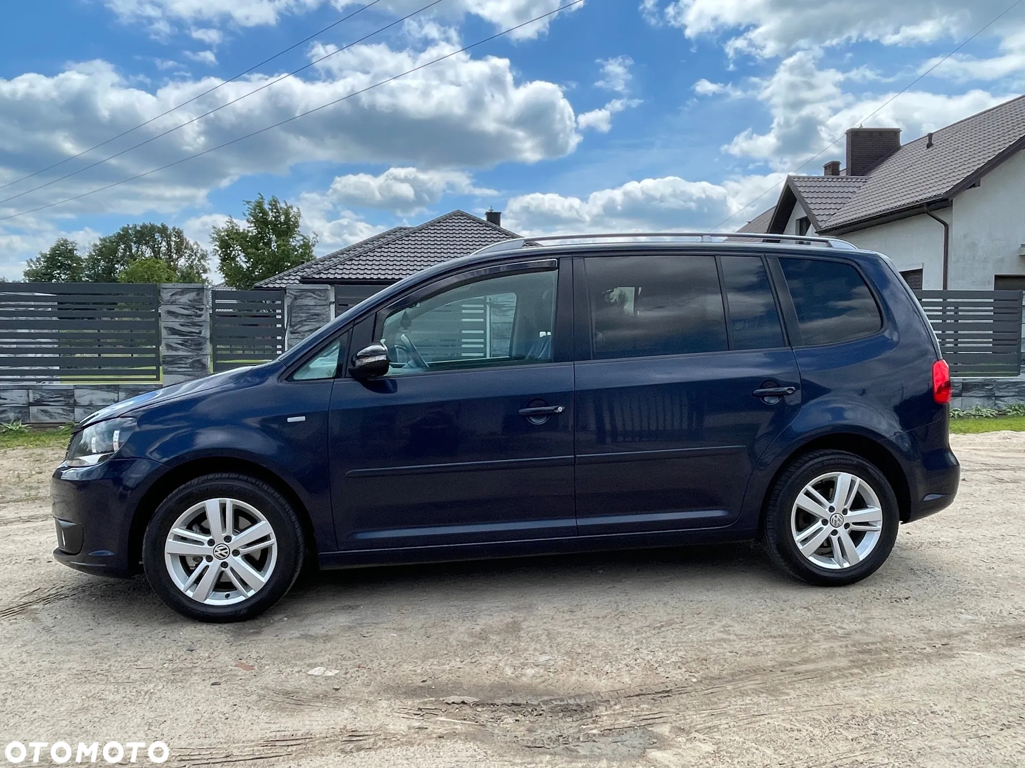 Volkswagen Touran - 2