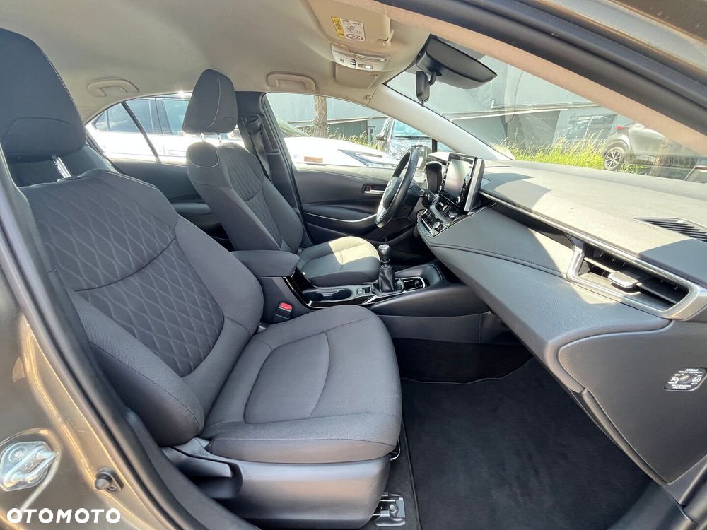 Toyota Corolla - 30
