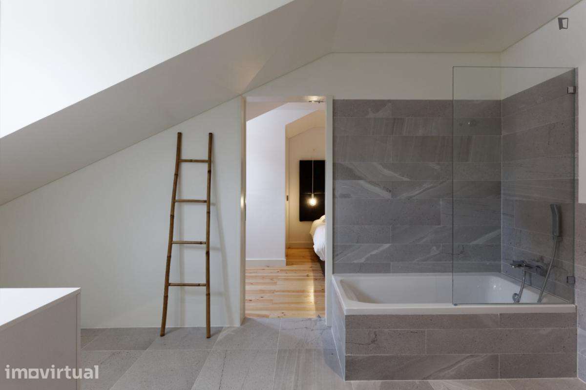 Apartamento com 1 quartos - localizado em Princípe Real Lisbon - Grande imagem: 4/7