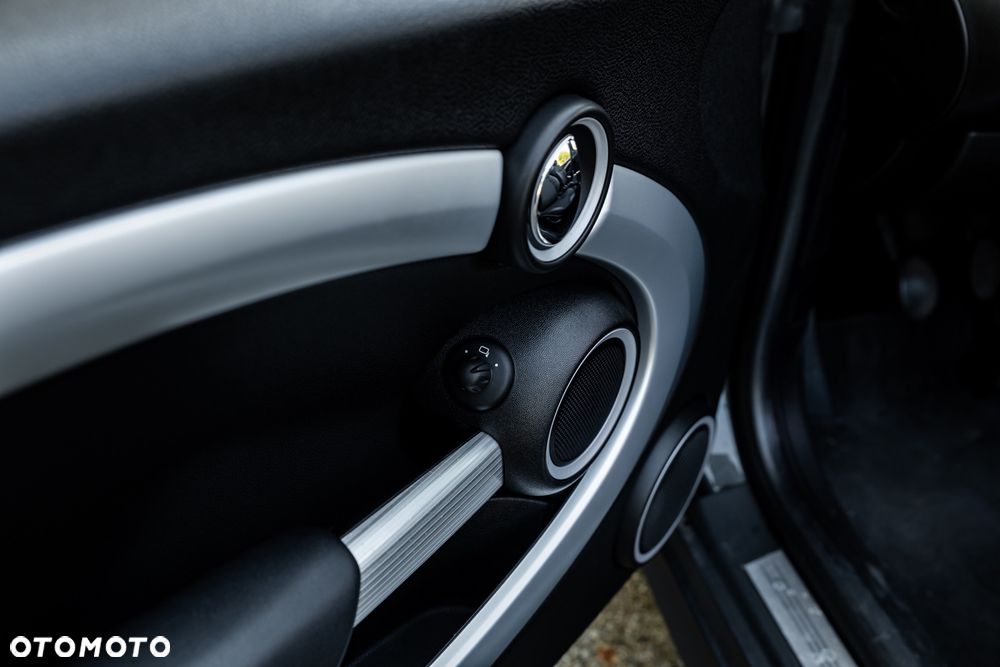 MINI Cooper Cabrio - 22