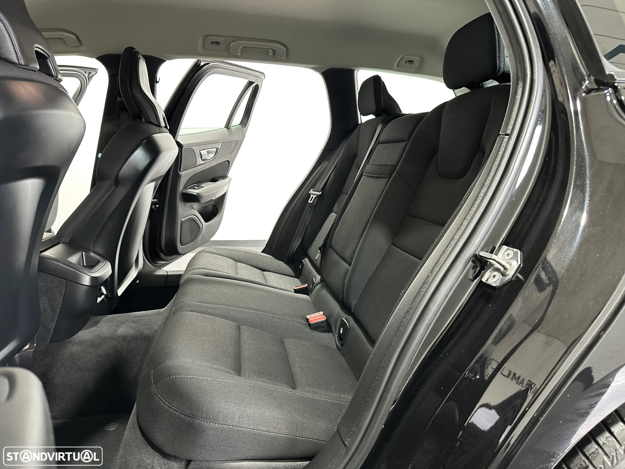 Volvo V60 2.0 T6 AWD TE Inscription Expression - 44