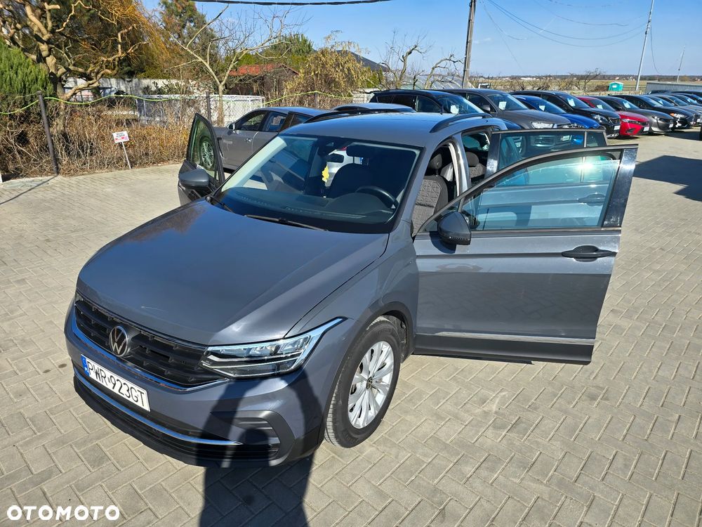 Volkswagen Tiguan - 36