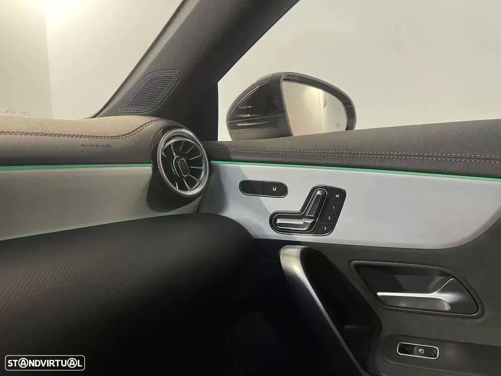 Mercedes-Benz CLA 250 e AMG Line - 38