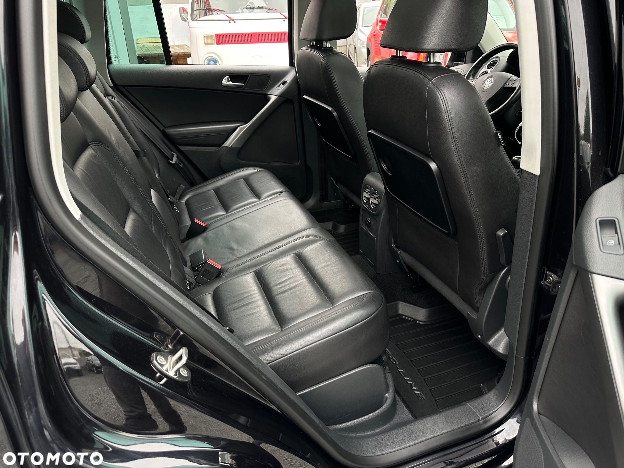 Volkswagen Tiguan - 24