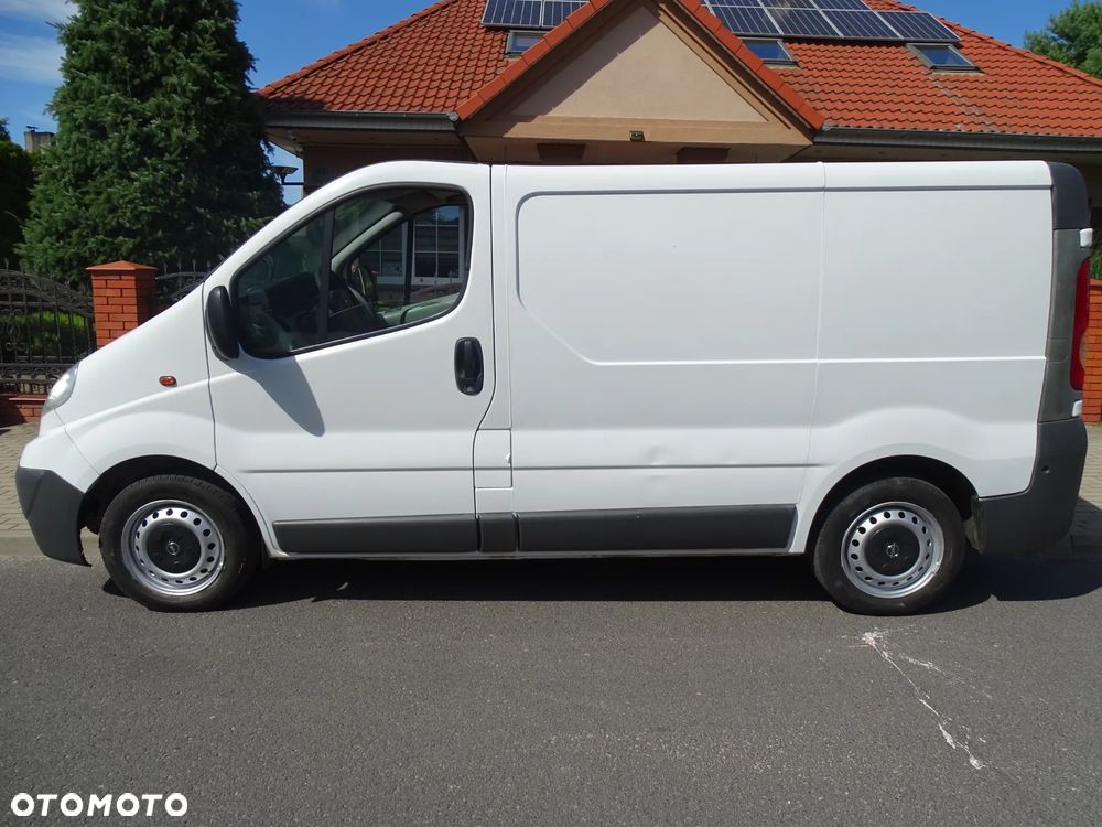 Opel Vivaro 2,0 DTI -90 KONI ,Klimatyzacja ,L1 H1 ,HAK, Zarejestrowany ,Paka długa 2,40m - 20