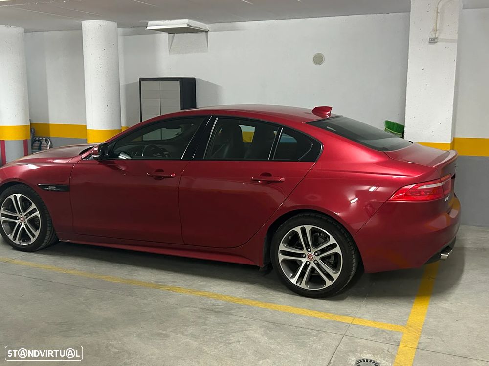 Jaguar XE - 1