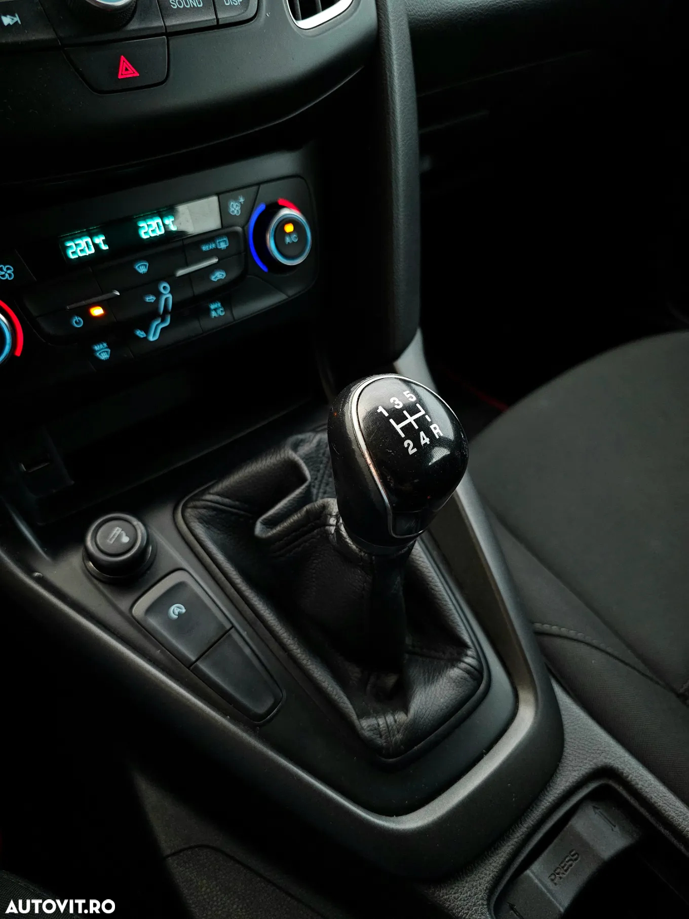 Ford Focus 1.0 EcoBoost Trend - 22