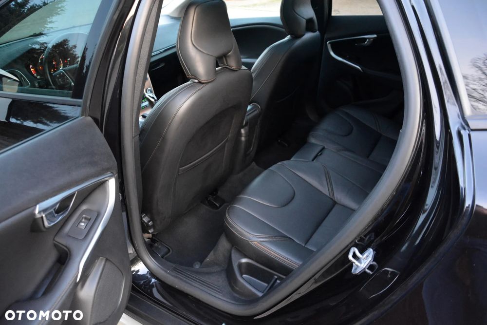 Volvo V40 Cross Country D3 Geartronic Momentum - 36