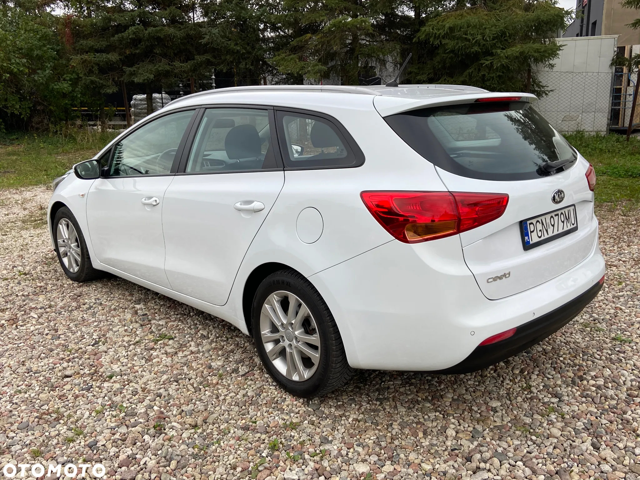 Kia Ceed - 15