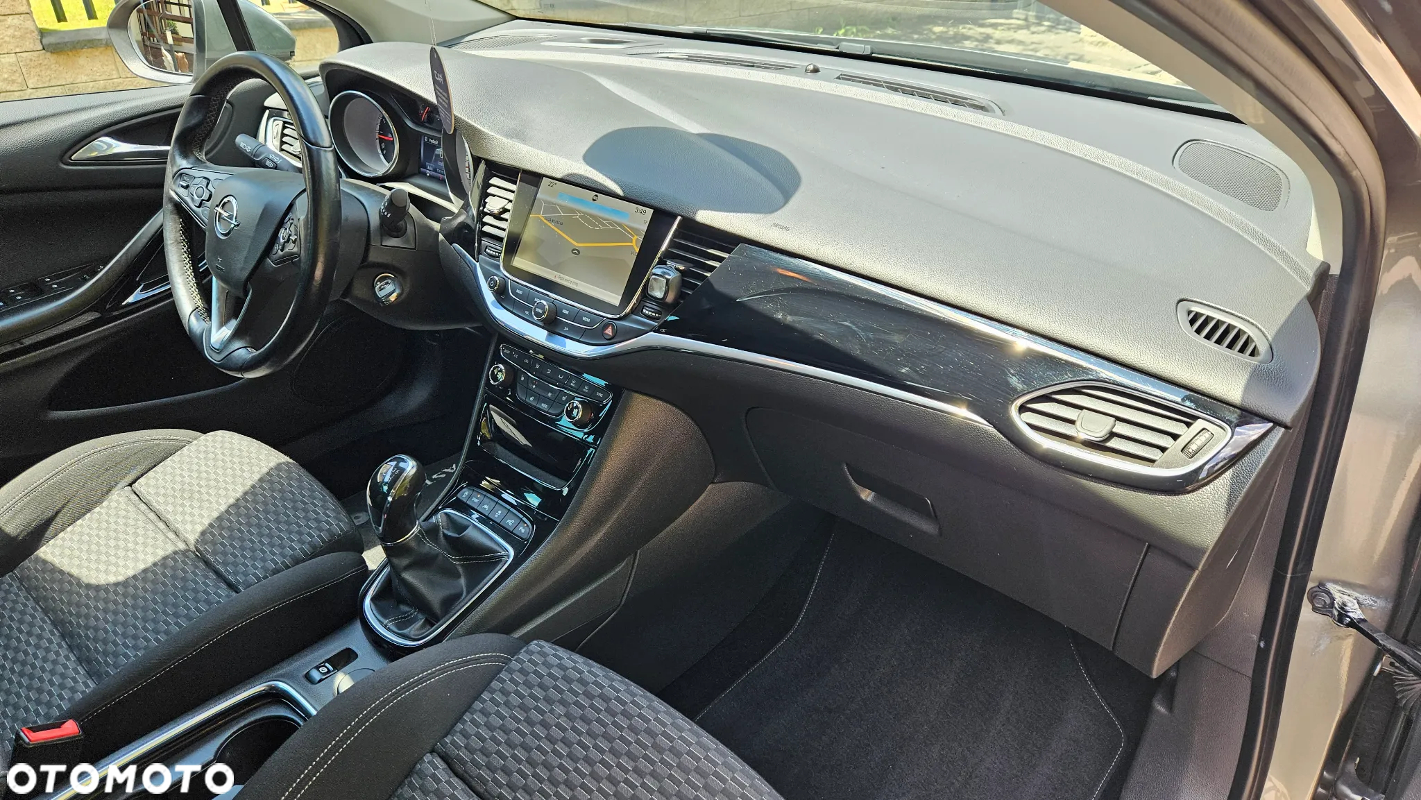 Opel Astra 1.4 Turbo Innovation - 19