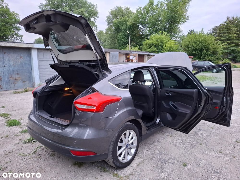 Ford Focus - 33
