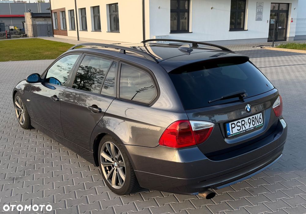 BMW Seria 3 320d - 4