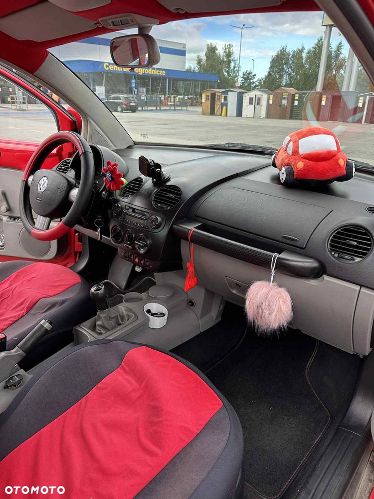 Volkswagen New Beetle - 6