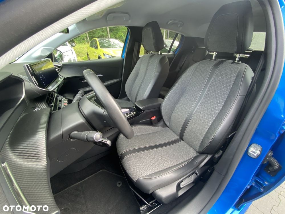Peugeot 208 - 11