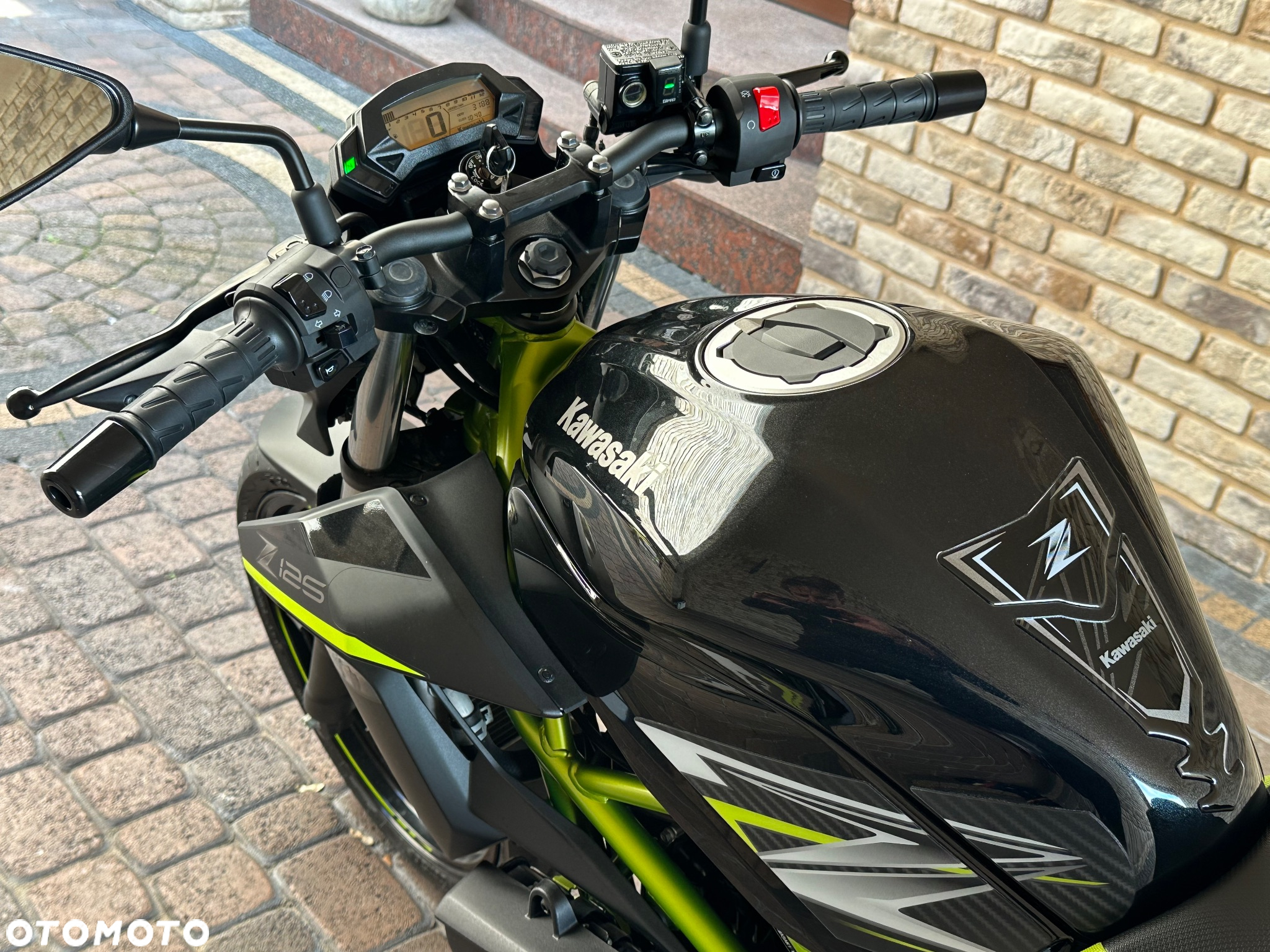Kawasaki Z - 16