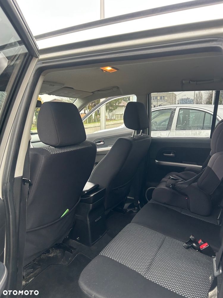 Suzuki Grand Vitara 1.9 DDiS Comfort DPF - 9