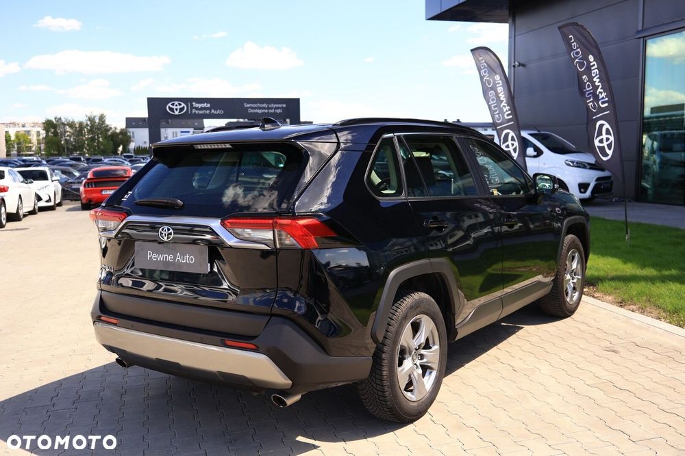 Toyota RAV4 - 10