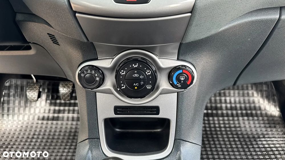 Ford Fiesta 1.25 Viva - 37